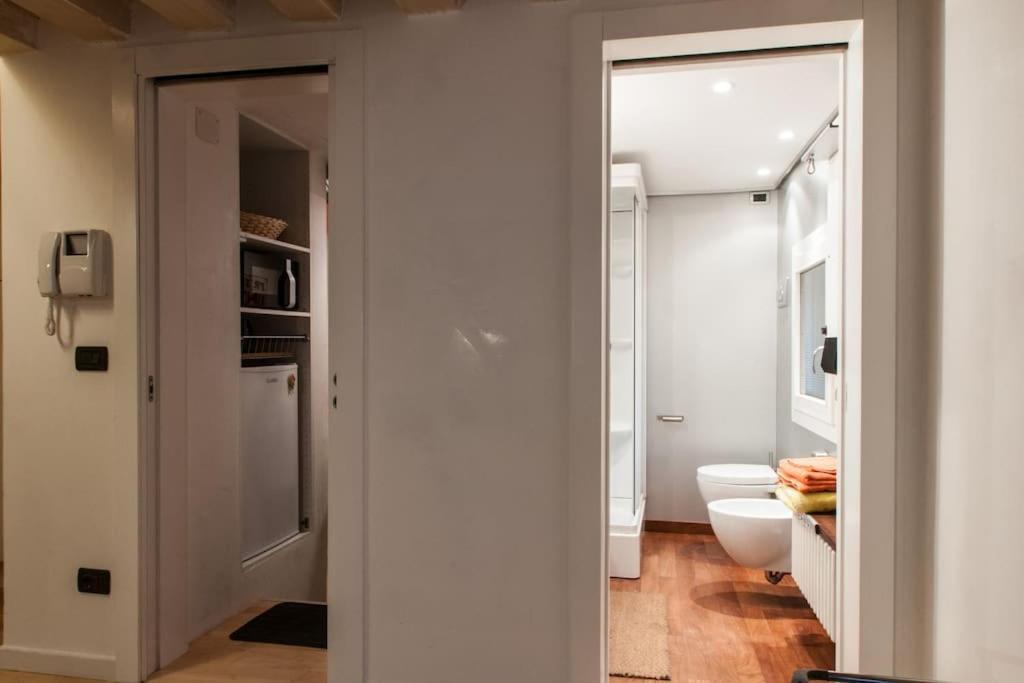 Piccola Dimora In Palazzo Storico Apartment Venice Exterior photo