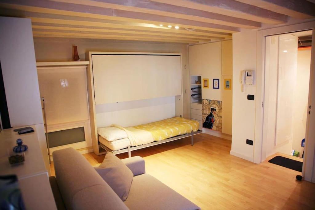 Piccola Dimora In Palazzo Storico Apartment Venice Exterior photo