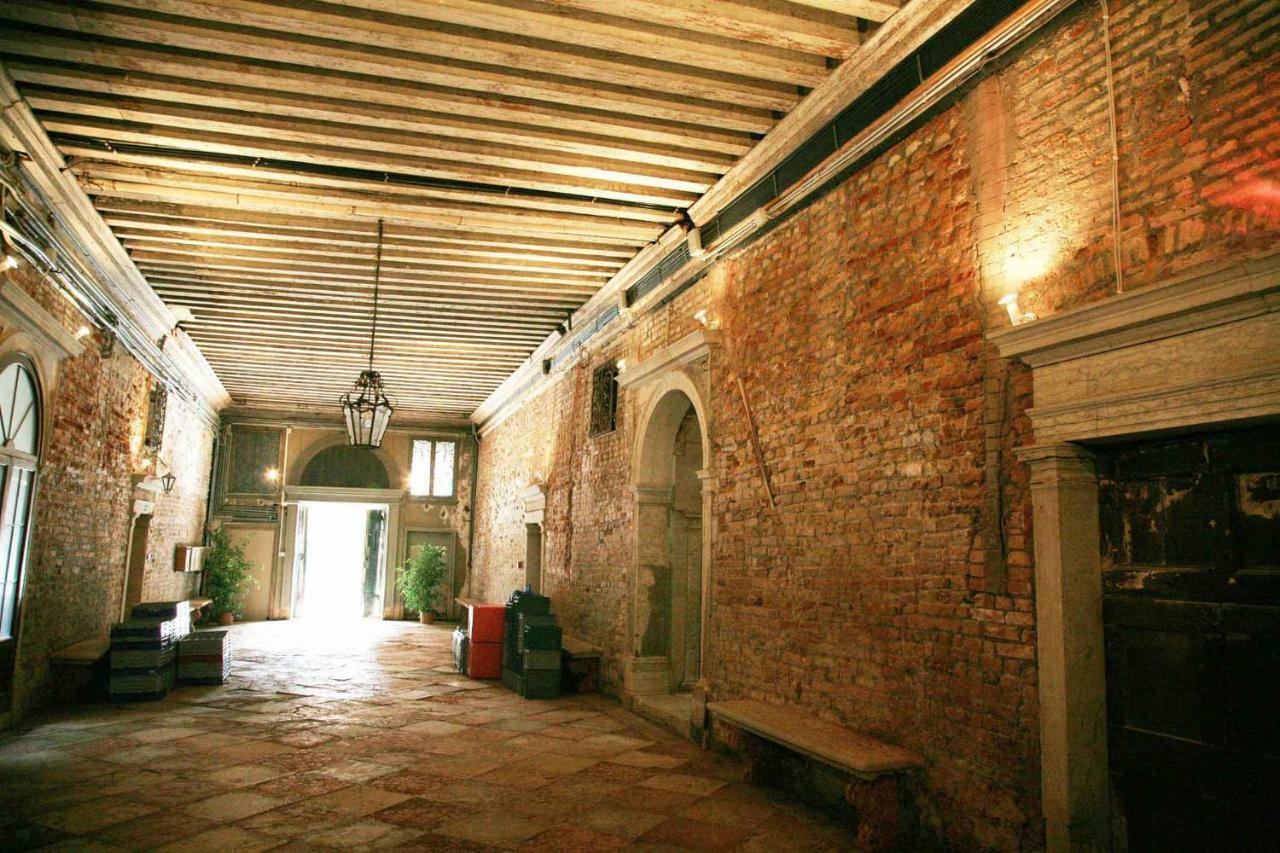 Piccola Dimora In Palazzo Storico Apartment Venice Exterior photo